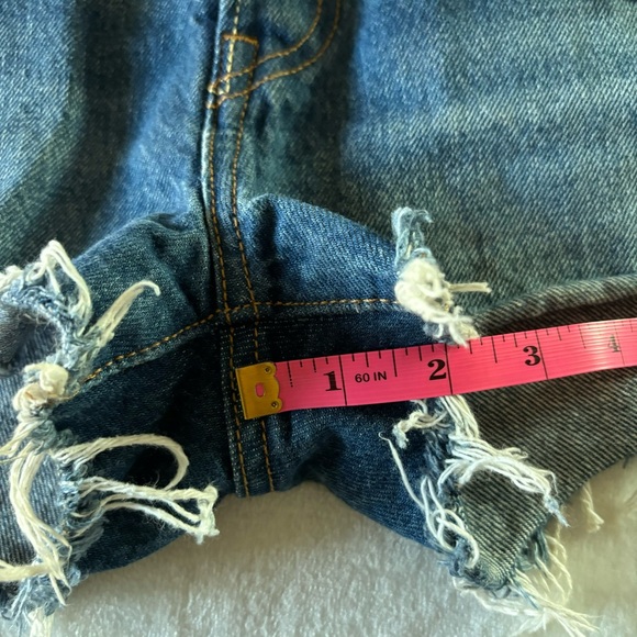 Levi's High Rise 501 Button Fly Cut Off Shorts Size 29 - Picture 12 of 13